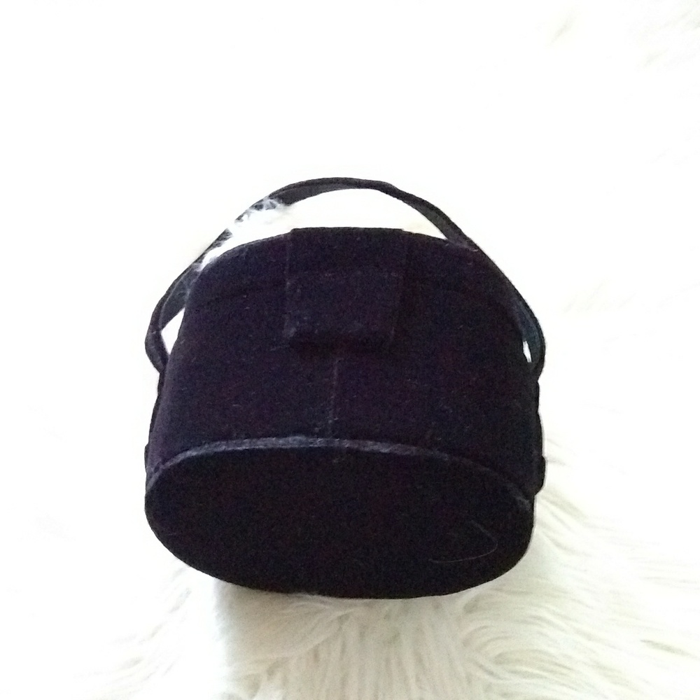 Vanessa VTG velvet gold fancy mini bag - Picture 8 of 8